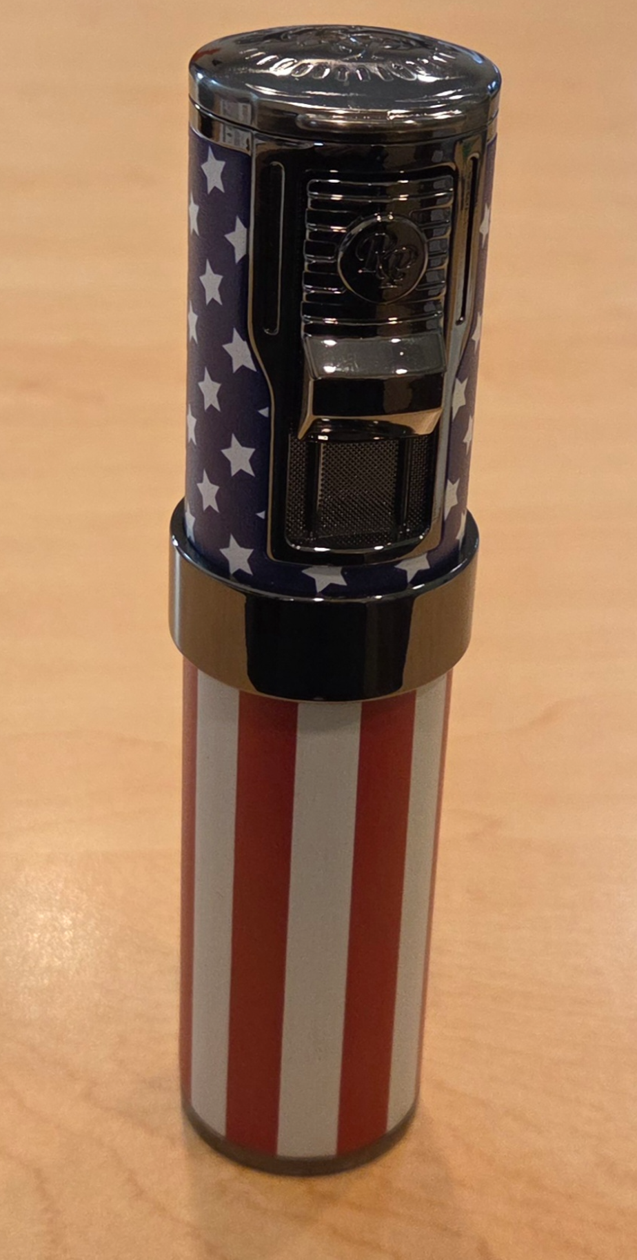 The Diplomat II 5-Jet Lighter Series